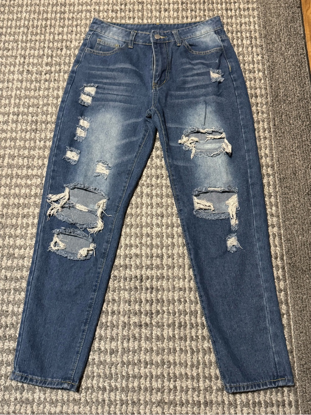 Women’s Distressed Jeans